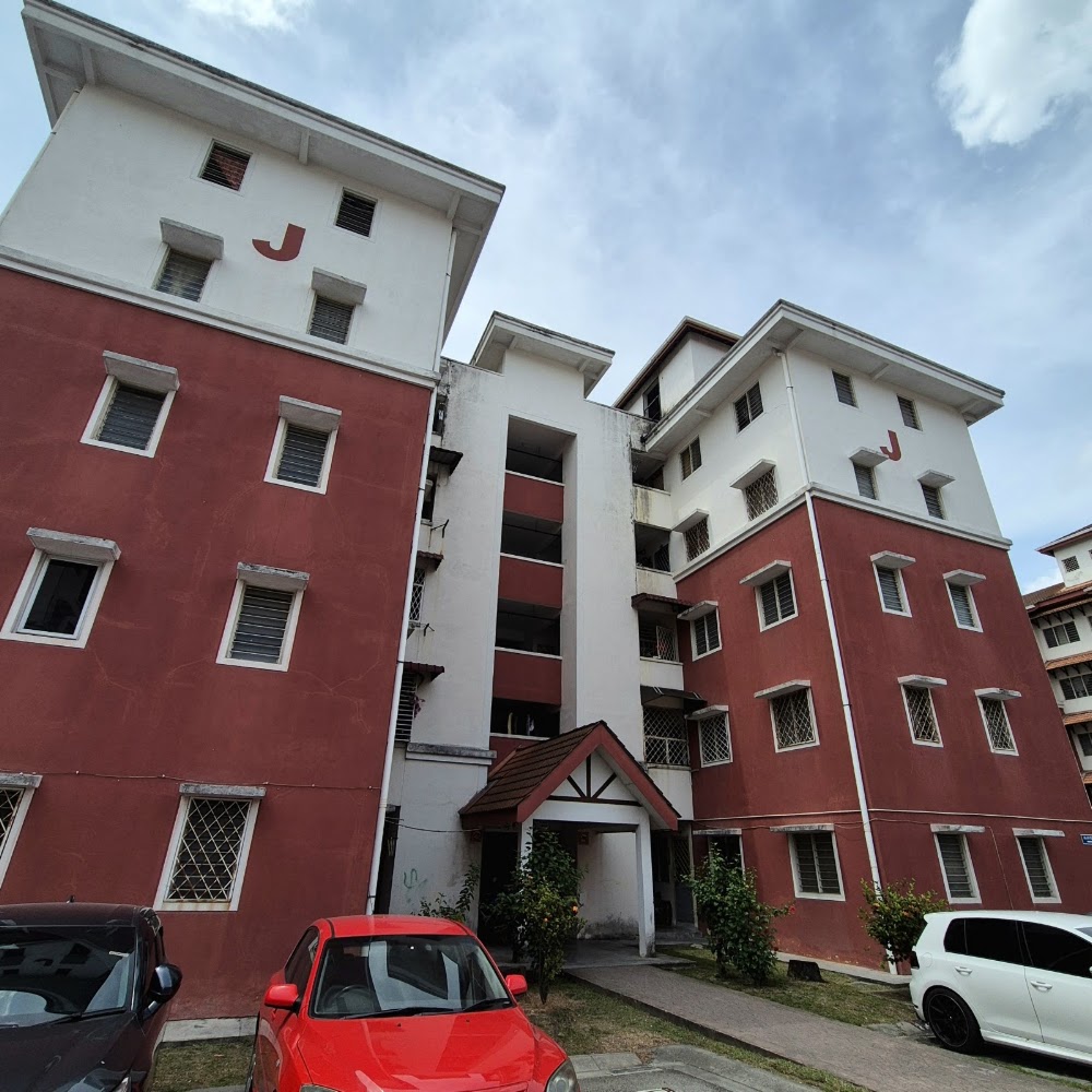 Desa Mutiara Apartment Blok J