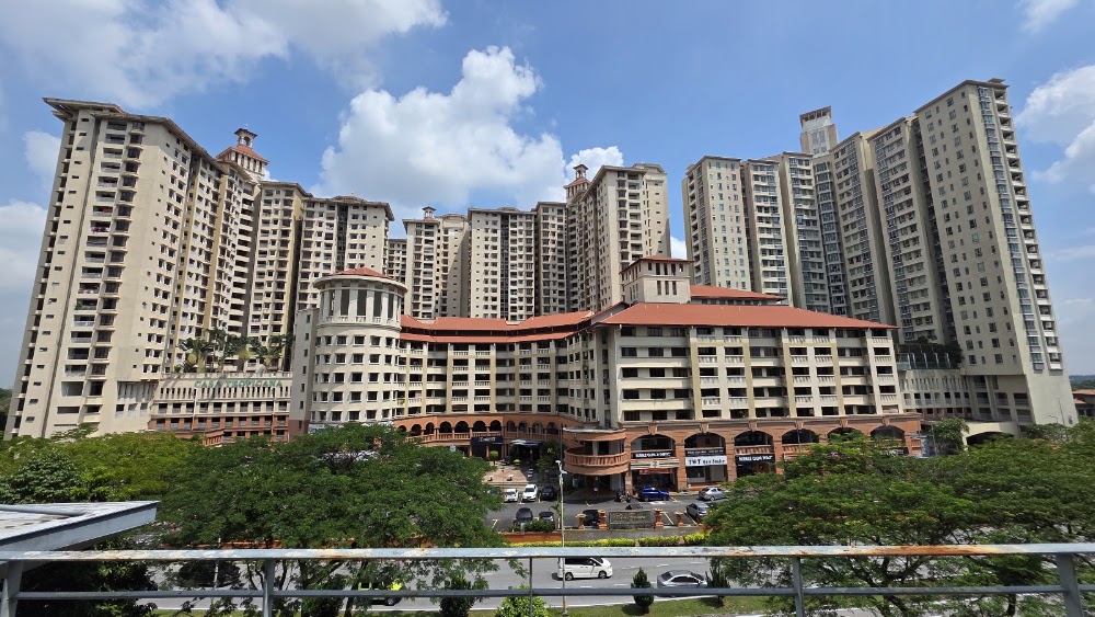 Casa Tropicana Condo