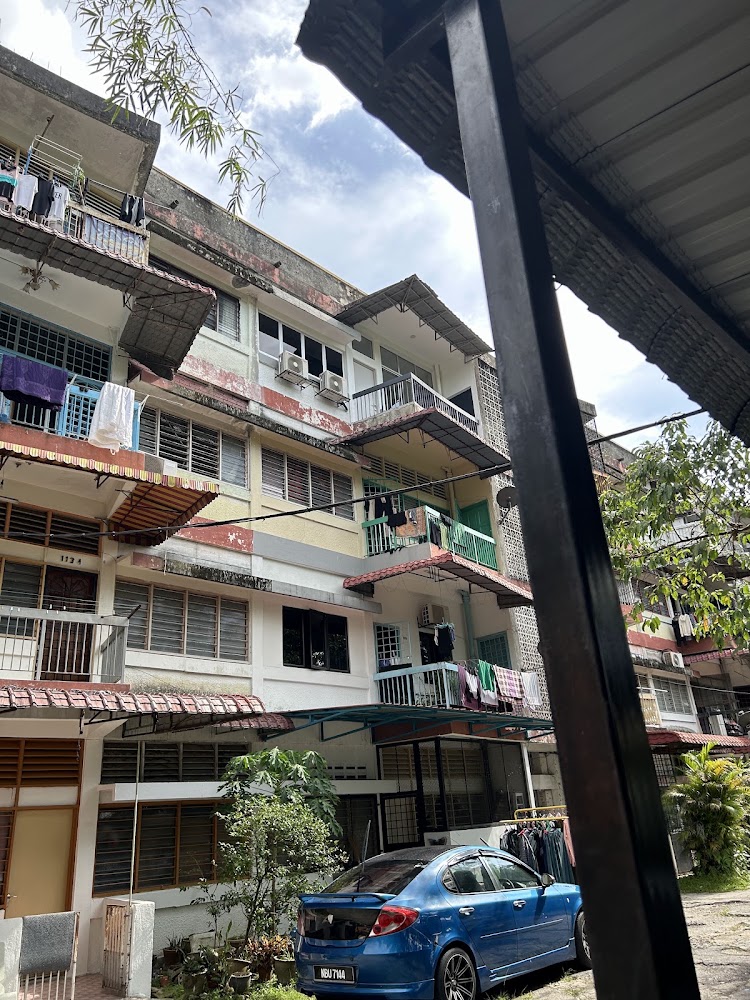 BLOCK P FLAT PKNS SEKSYEN 17